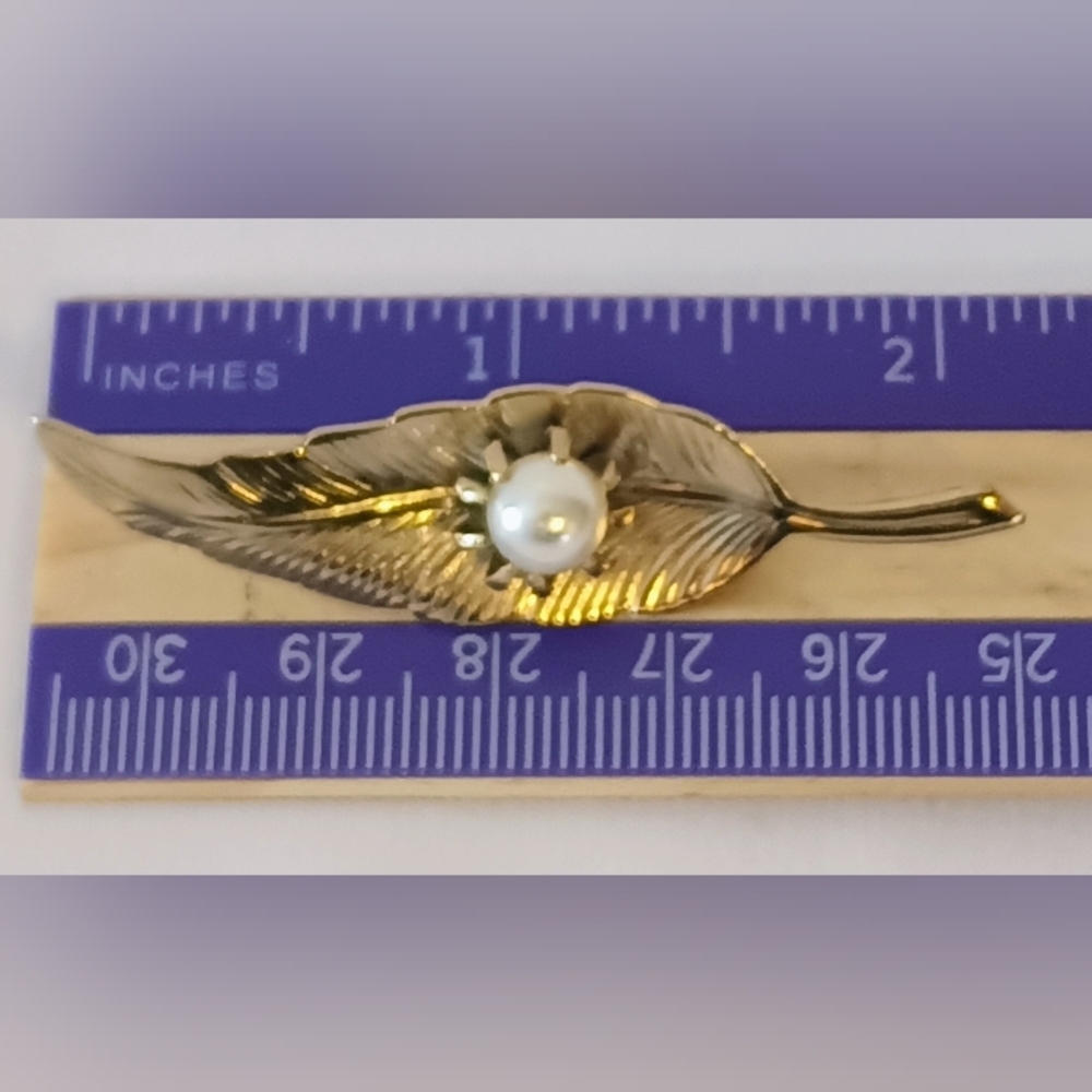 𝗚𝗼𝗹𝗱 𝗟𝗲𝗮𝗳 𝘄𝗶𝘁𝗵 𝗣𝗲𝗮𝗿𝗹 𝗔𝗰𝗰𝗲𝗻𝘁 𝗩𝗧𝗚.𝗕𝗿𝗼𝗼𝗰𝗵𝗲 - Picture 3 of 5